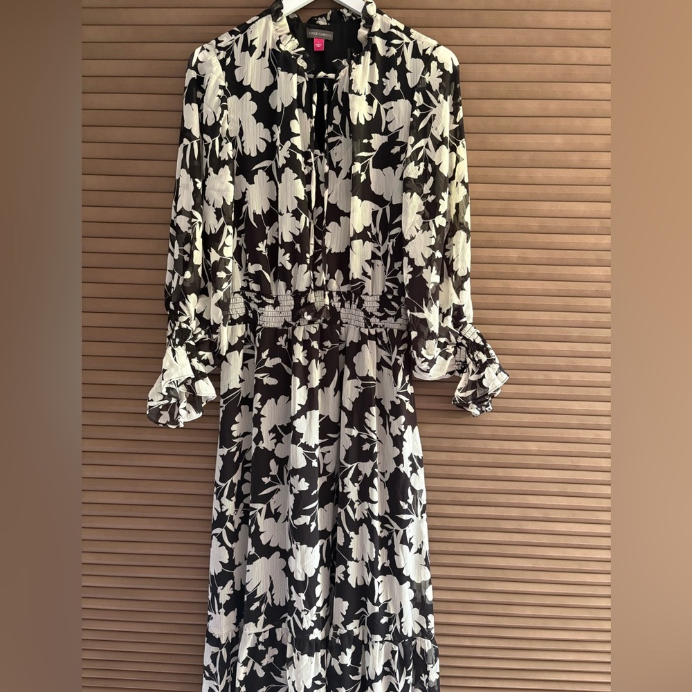 Vince Camuto Black and White Floral Long Sleeve Dress